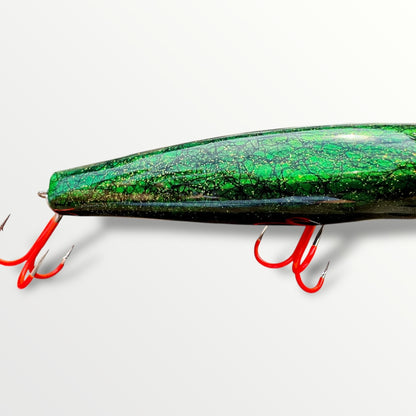 The ErnieCC 6” custom gespoten en UV treble #1 afgehaakt.