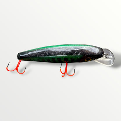 The Erniecc 6” jungleFang